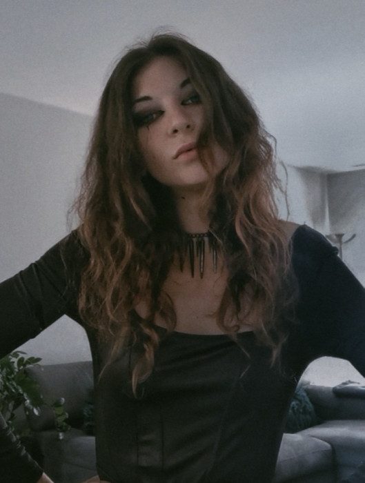 <span class='identity '><span class="identity__username">Moïra</span></span> Moïra