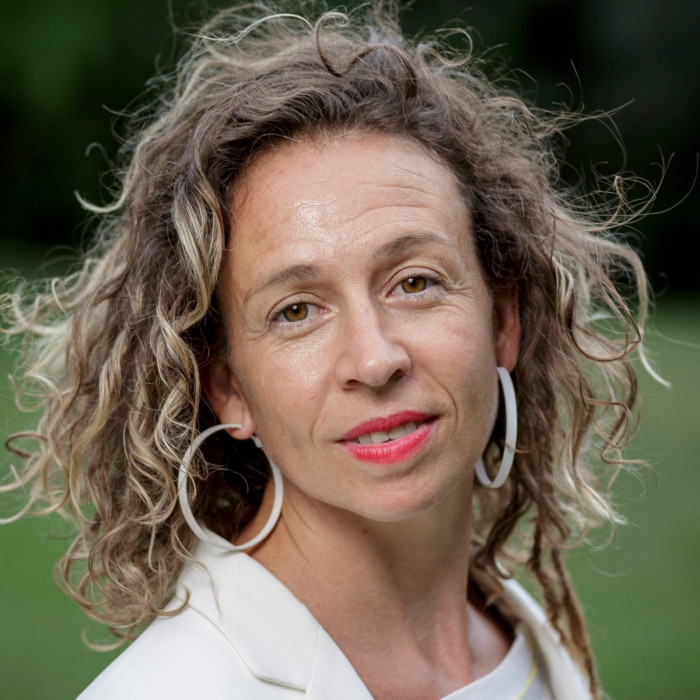 <span class='identity '><span class="identity__username">Anna Roser</span></span> Anna Roser