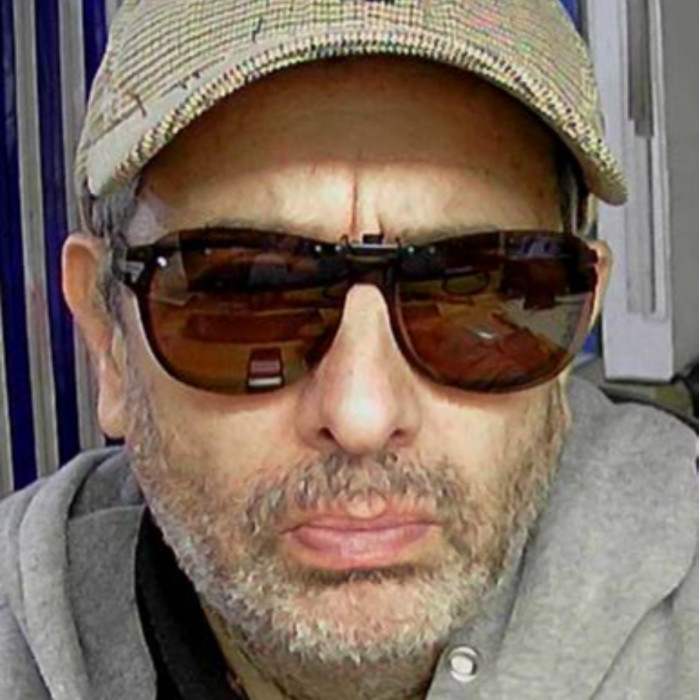 <span class='identity '><span class="identity__username">Riera</span></span> Riera