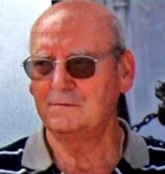 <span class='identity '><span class="identity__firstname">Carlos </span> <span class="identity__name">León Martínez</span> </span> Carlos León Martínez