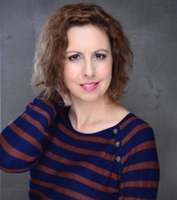<span class='identity '><span class="identity__username">Lina</span></span> Lina