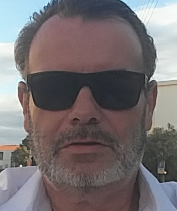 <span class='identity '><span class="identity__username">Handiguy</span></span> Handiguy