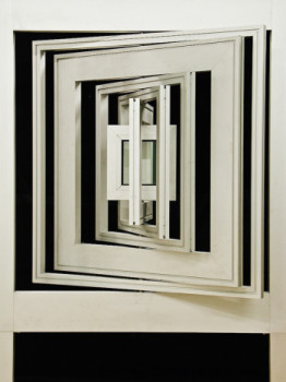 Obra contemporánea nombrada « Cinq carrés concentriques avec rotation axe vertical 06 », Hecho por JEAN CLAUDE MAUREL