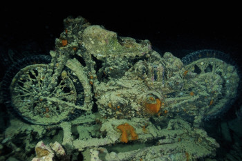 MOTO BSA SUR LE PONT DU THISTLEGORM En el sitio ARTactif