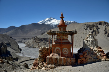 Chorten dans la vallée de la KALI GANDAKI 3 En el sitio ARTactif