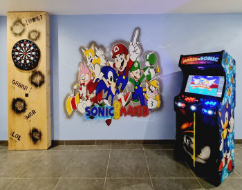 Obra contemporánea nombrada « Sonic vs Mario », Hecho por ARASH TWO