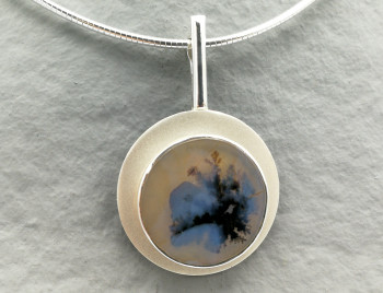 Obra contemporánea nombrada « Collier argent massif », Hecho por BIJOUX KLAUS