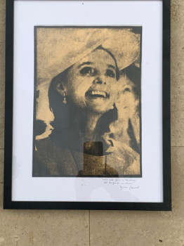 Obra contemporánea nombrada « Portrait de ma soeur Caroline a partir d'une photo », Hecho por HUB