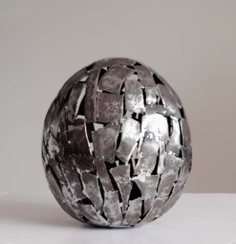 Obra contemporánea nombrada « Steel egg », Hecho por JéRôME POUMèS