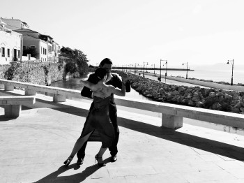 Obra contemporánea nombrada « Tango », Hecho por HUGO