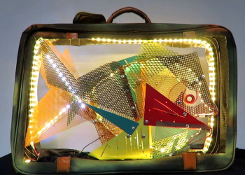 Obra contemporánea nombrada « FISH 6 ( Le poisson se fait la valise) », Hecho por LOUIS LERAY