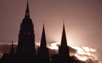 Obra contemporánea nombrada « Cathédrale de Bayeux (contre-jour) », Hecho por SARCIE